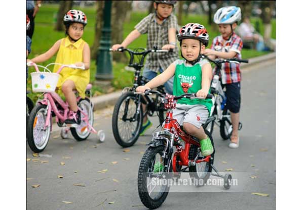 Để con chơ xe đạp từ sớm có rất nhiều tác dụng